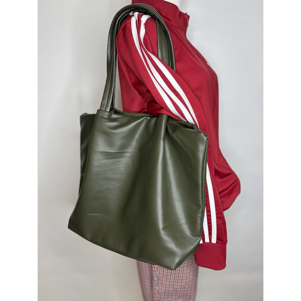 Neiman Marcus Olive Green Faux Leather Tote Bag and Pouch Set  Shoulder Bag - Picture 3 of 8
